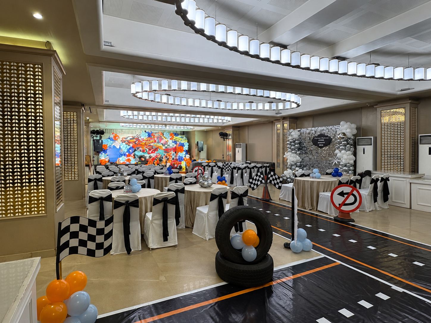Birthday party hall Andheri - Flags Banquet