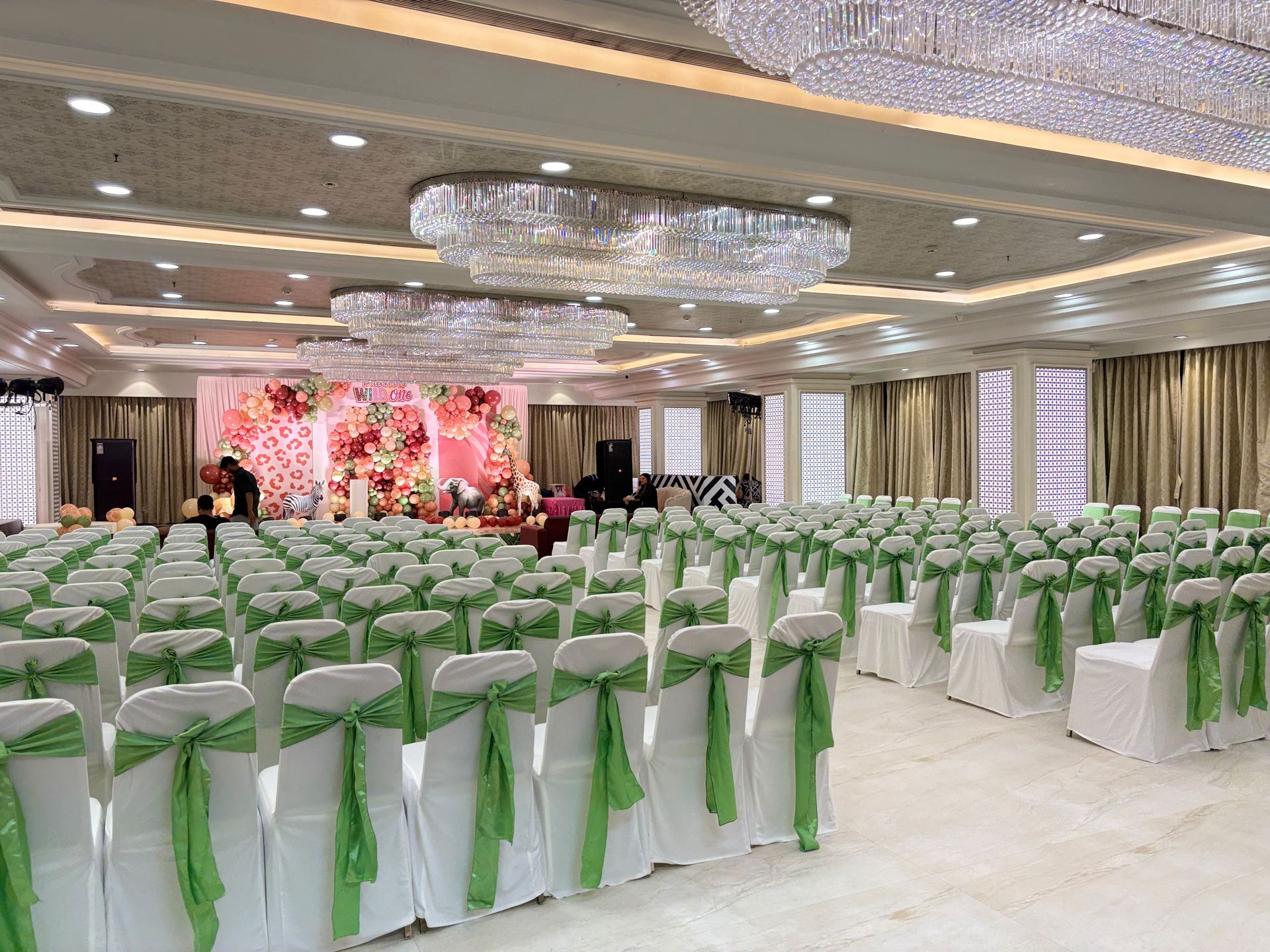 Birthday party hall in Andheri - Flags Banquet